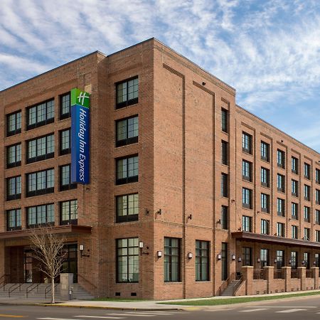 Holiday Inn Express Pensacola Downtown By Ihg Exterior foto